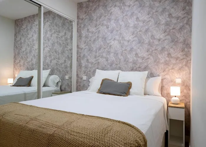 Artbel Rentals En Chamberi-Alberto Aguilera